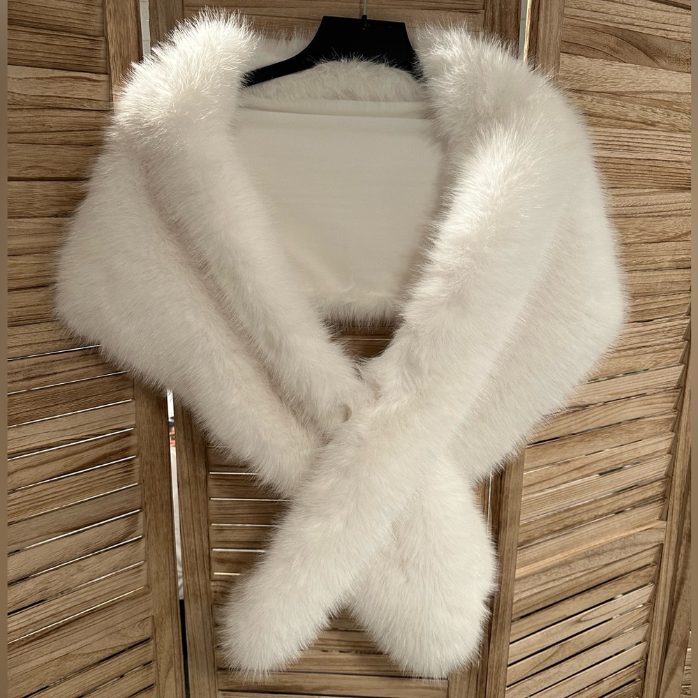 Ivory faux fur shawl